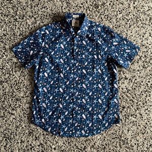 Men's Short-Sleeve Navy Beach Print Button-Up Shirt